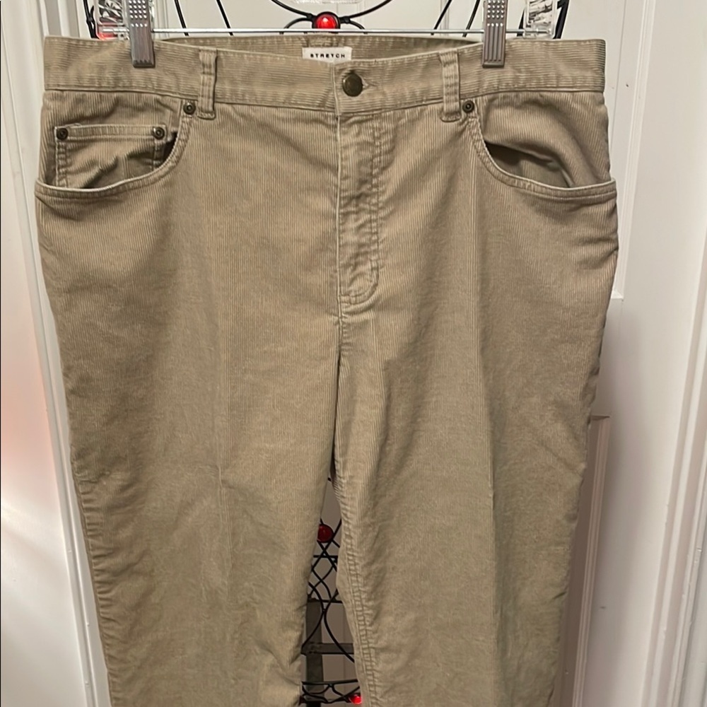 🥰🥰🥰3 for 12$🥰🥰🥰Jones New York Tan Corduroy Relaxed Fit Pants - Picture 2 of 8